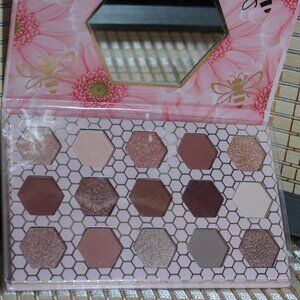 NIB Beauty Concepts Bee Sweet 15-Pan Neutral Eyeshadow Palette